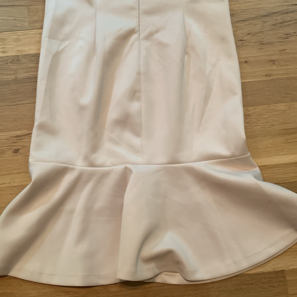 NWT Carmen Marc Valvo Nina Sleeveless Peplum Dress Beige Crystal Women’s 10 - Picture 14 of 15